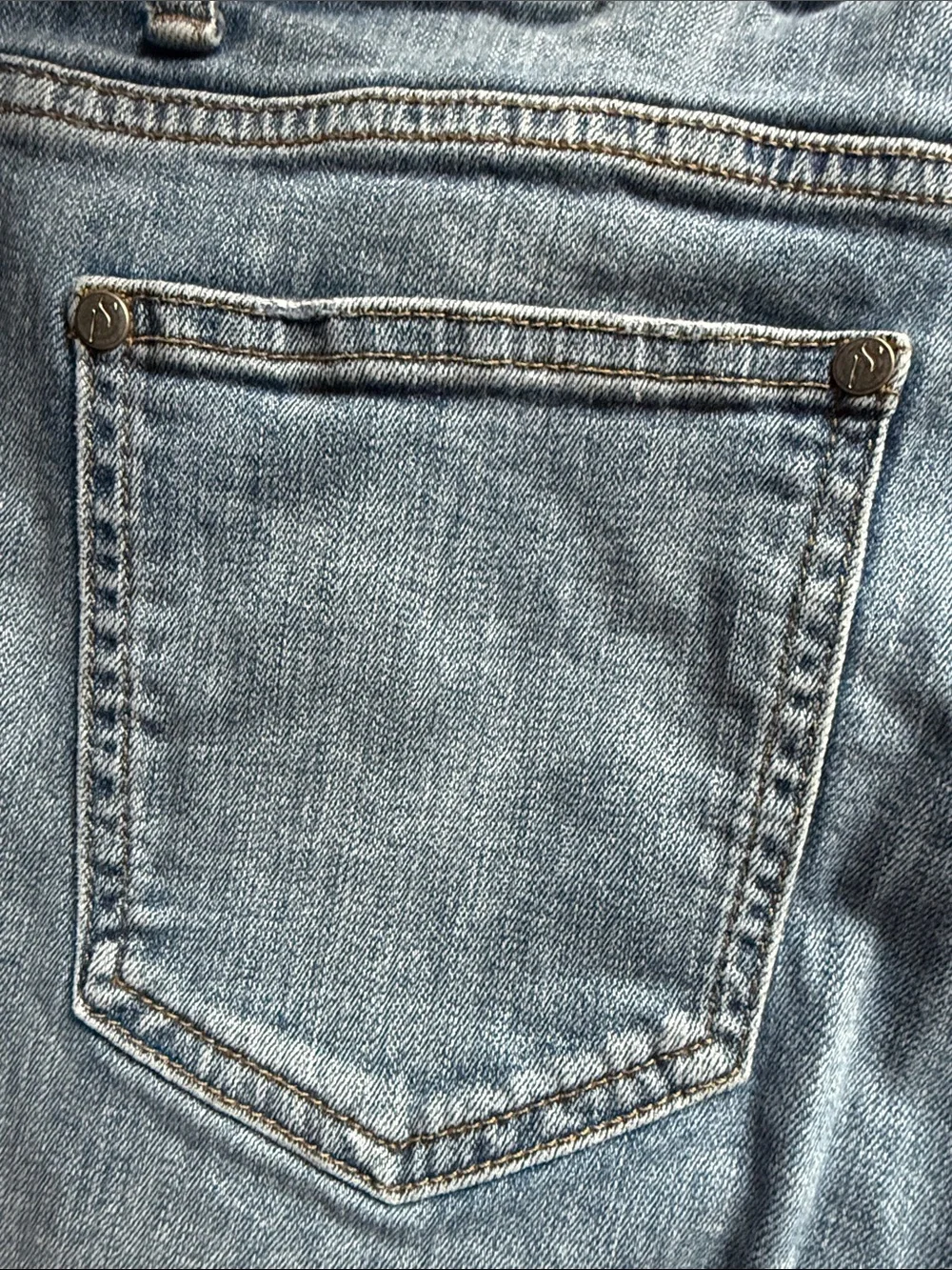Simply Vera Wang Women’s Size 8 Medium Blue Straight Leg Jeans
